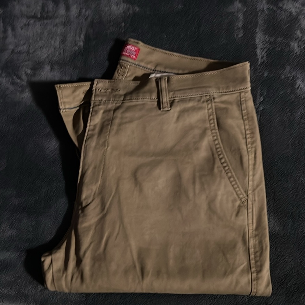 Levi’s Men's Tan Pants regular taper - Picture 3 of 3